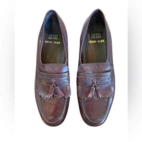 Nunn Bush Other - Nunn Bush Men's Dark Brown Tassel Loafers EUC Size 11M